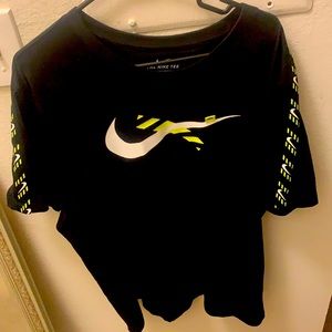 Nike volt swoosh t shirt XL black